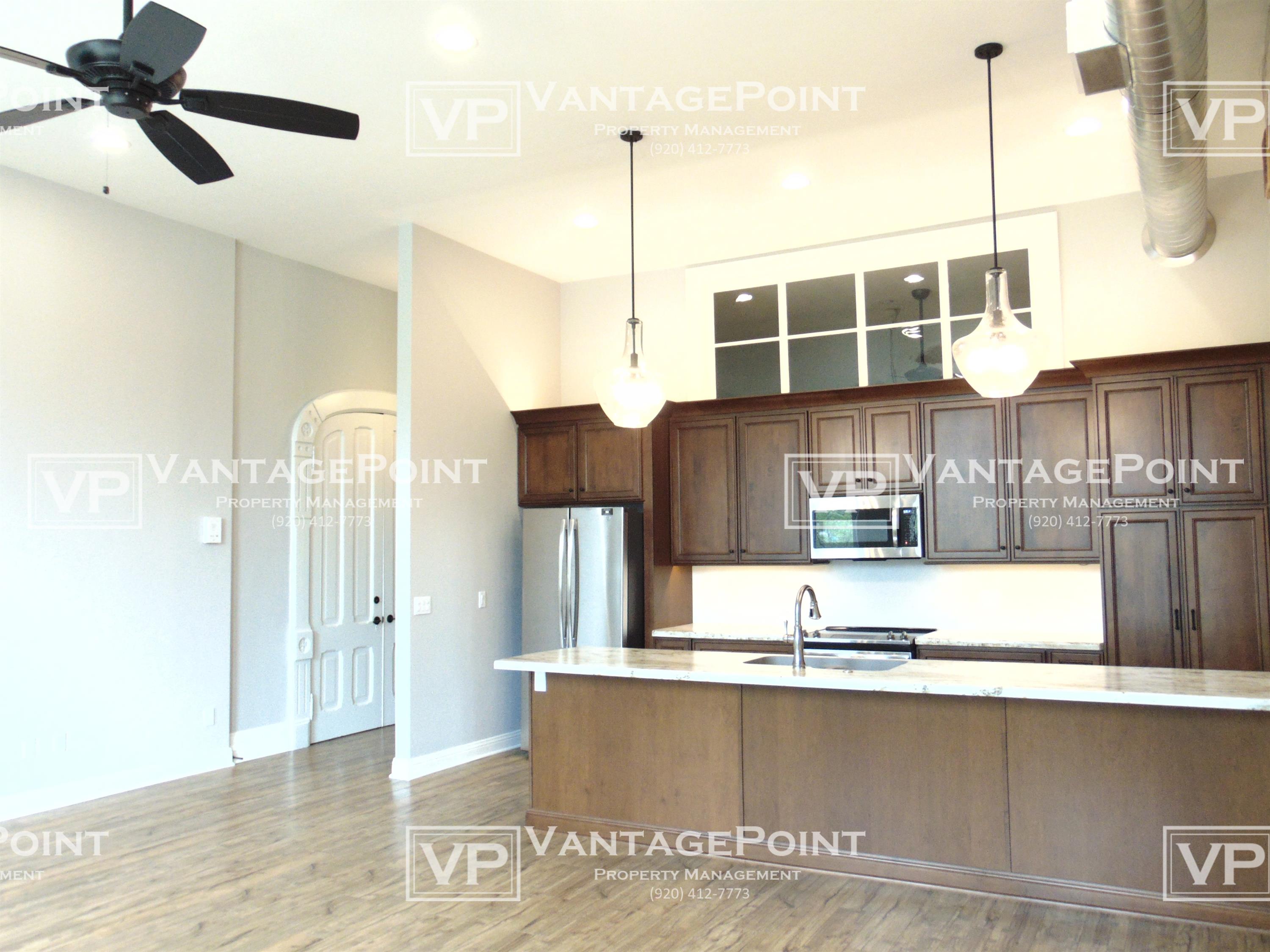 121 - 123 West Wisconsin Avenue - 121 1/2