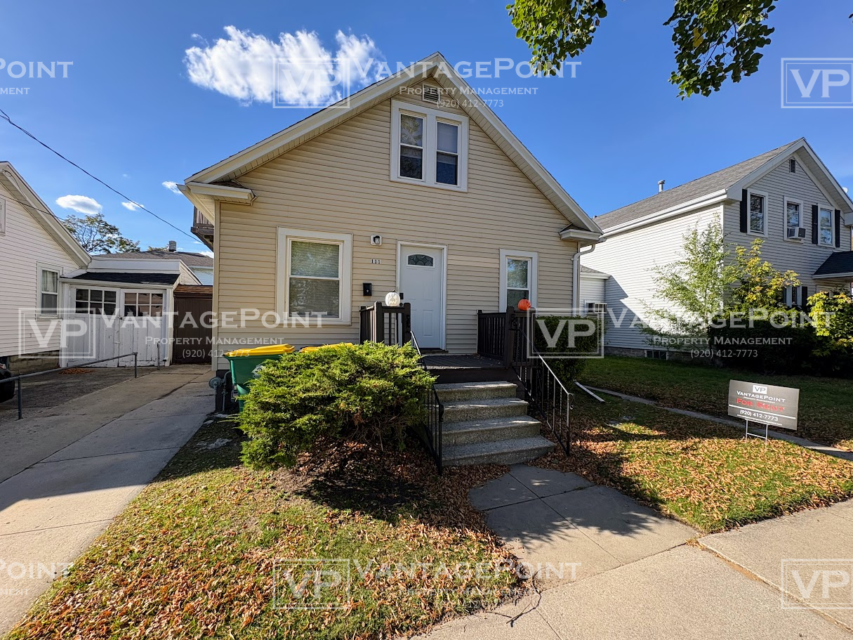 111 North Van Buren Street - Upper