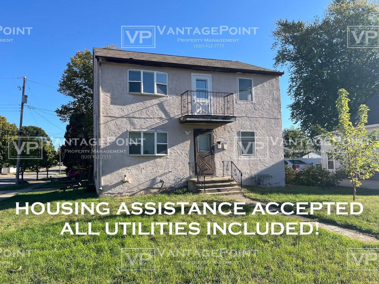 1569 Cass Street - B