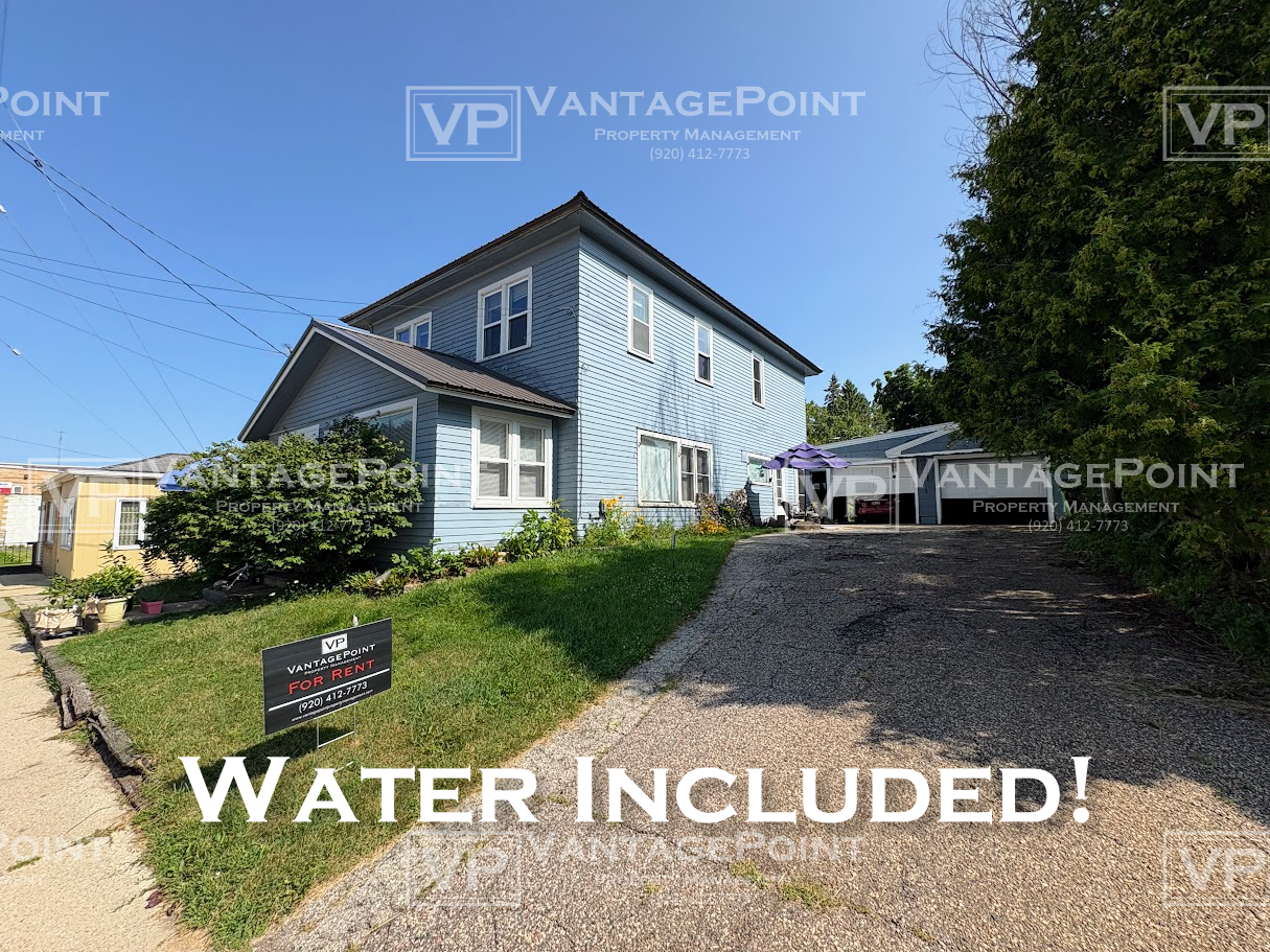 213 East Green Bay Street - B - Upper